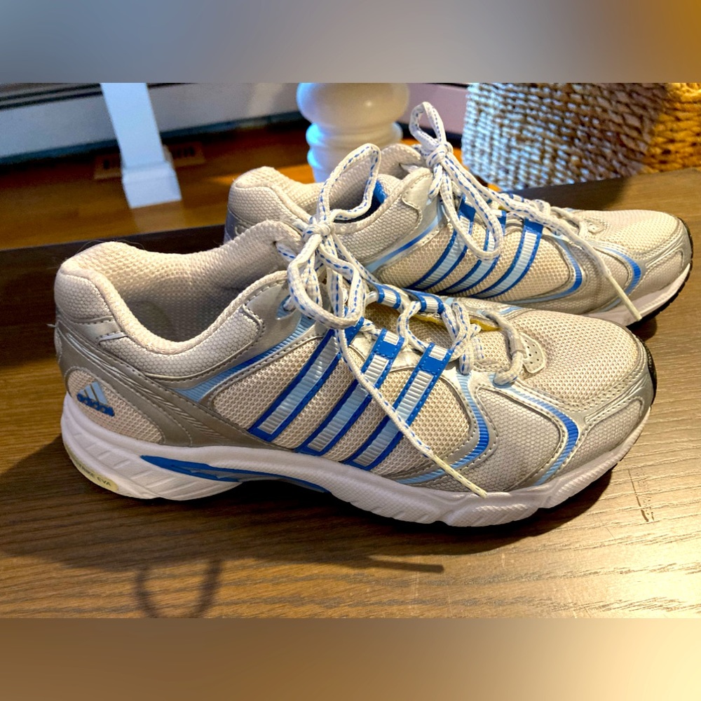 Sz6 adidas running 🏃‍♀️ sneakers